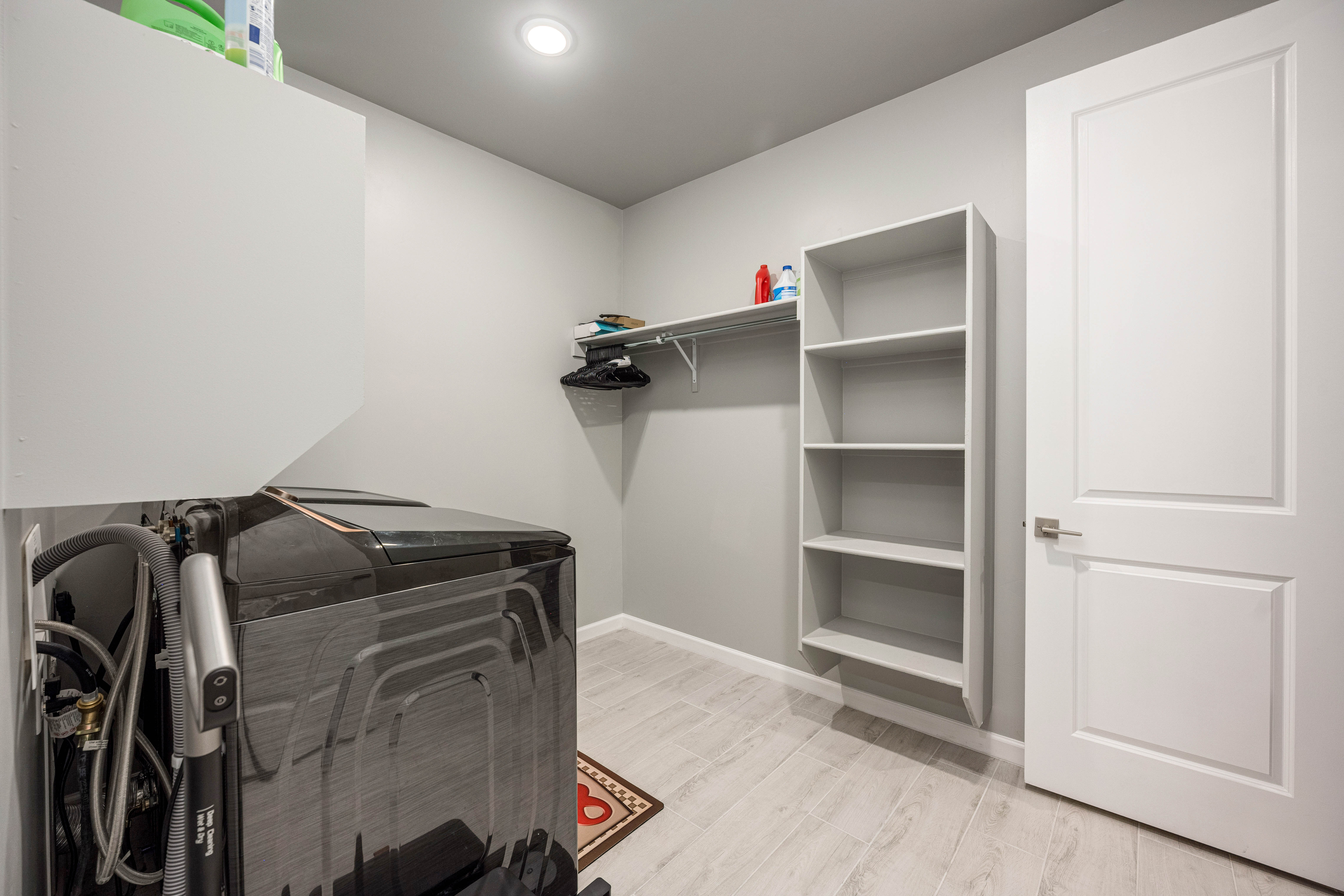 Las Cruces, New Mexico, 88011, United States, 5 Bedrooms Bedrooms, ,3 BathroomsBathrooms,Residential,For Sale,1983891