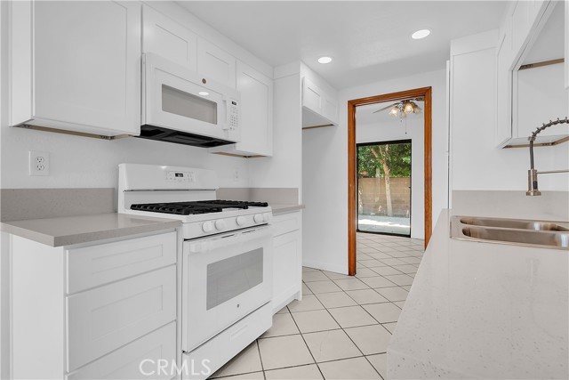 Montclair, California, 91763, United States, 3 Bedrooms Bedrooms, ,2 BathroomsBathrooms,Residential,For Sale,1978467