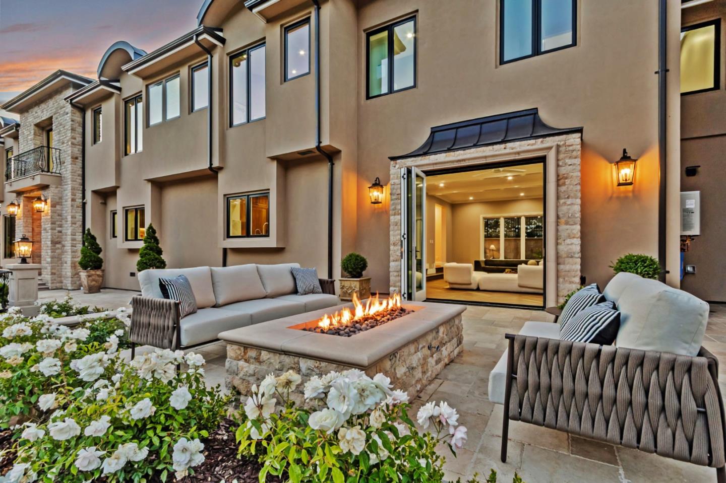 Los Gatos, California, 95032, United States, 8 Bedrooms Bedrooms, ,11 BathroomsBathrooms,Residential,For Sale,1855941