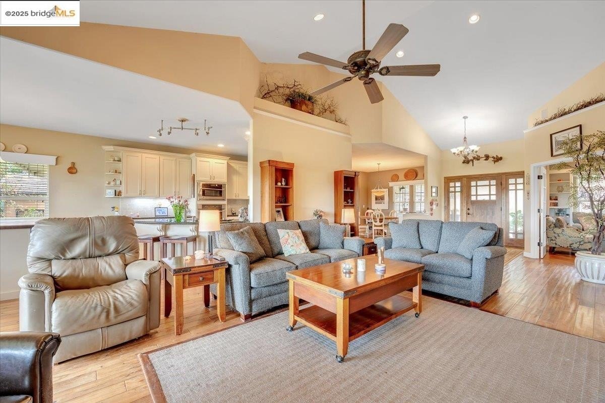 Angels Camp, California, 95222, United States, 3 Bedrooms Bedrooms, ,2 BathroomsBathrooms,Residential,For Sale,1956935