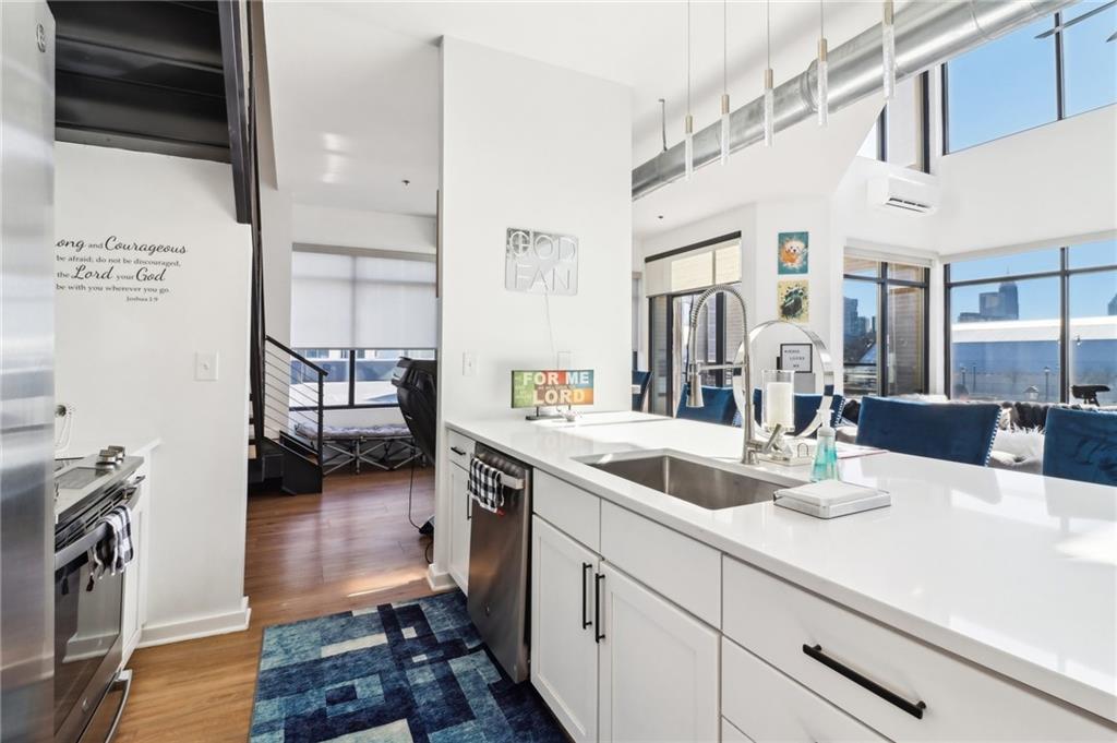 Atlanta, Georgia, 30363, United States, 3 Bedrooms Bedrooms, ,3 BathroomsBathrooms,Residential,For Sale,1919749