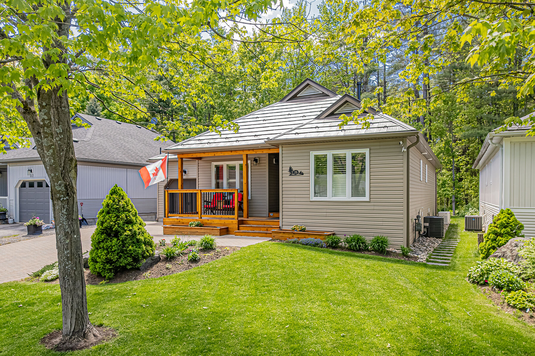  Immaculate Pineridge Bungalow - 物件實景