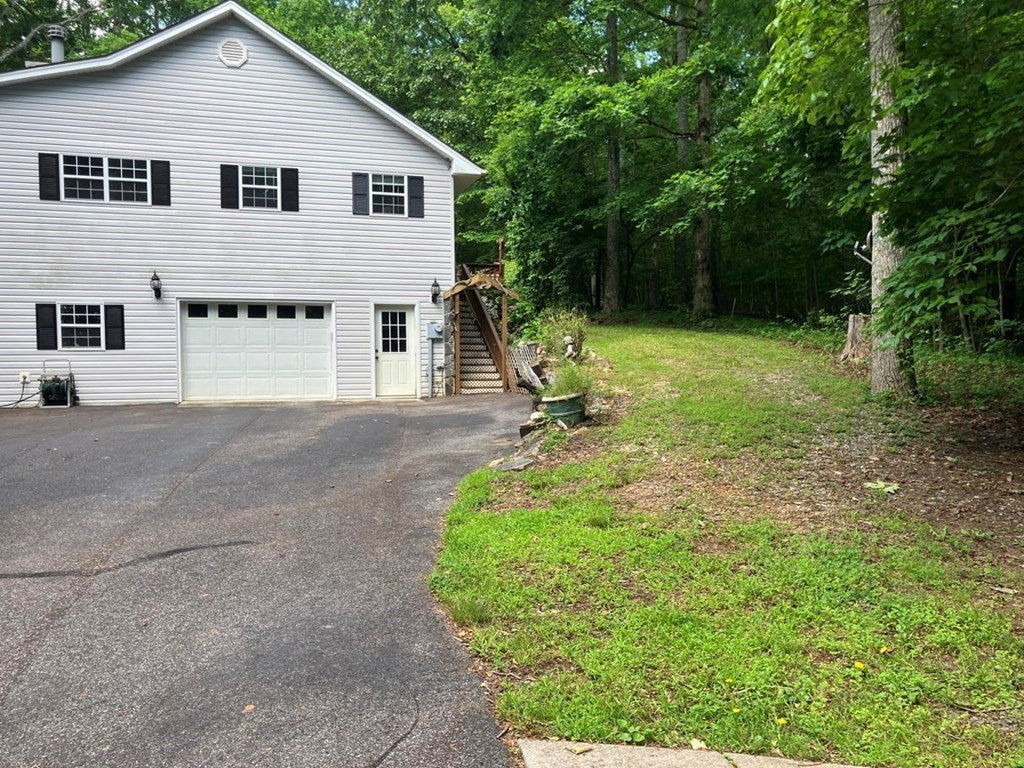 Young Harris, Georgia, 30582, United States, 3 Bedrooms Bedrooms, ,3 BathroomsBathrooms,Residential,For Sale,1847113