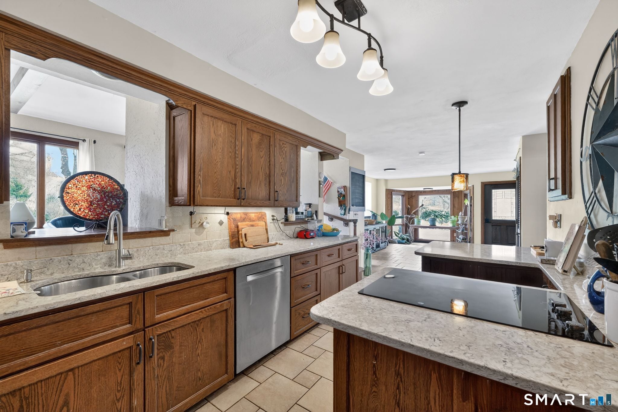 Tolland, Connecticut, 06084, United States, 3 Bedrooms Bedrooms, ,4 BathroomsBathrooms,Residential,For Sale,2043401