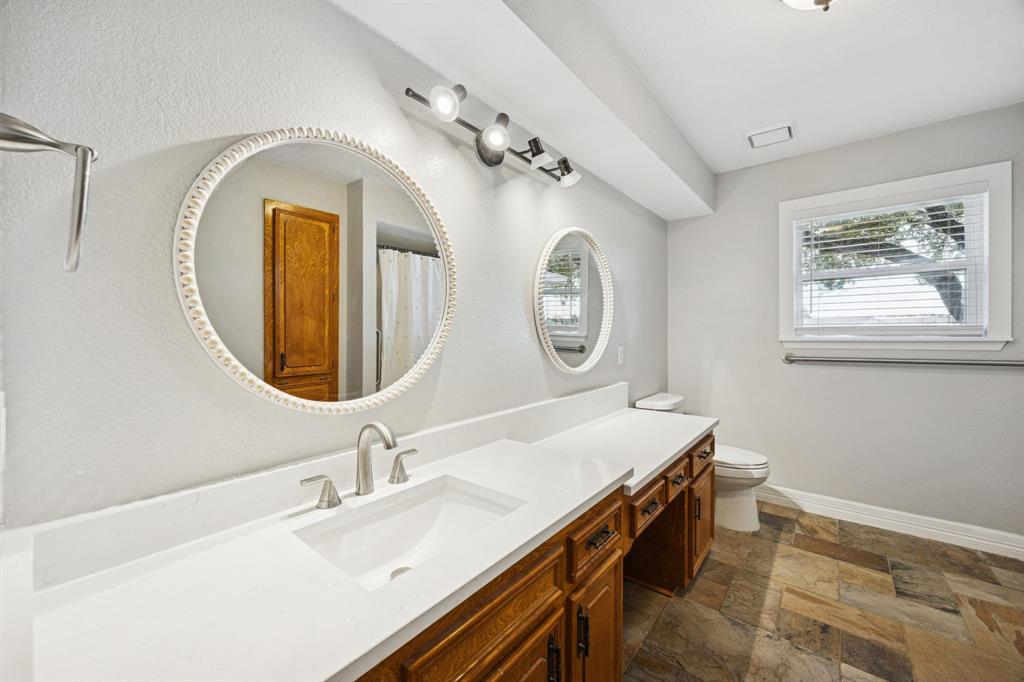 St. Paul, Texas, 75098, United States, 5 Bedrooms Bedrooms, ,3 BathroomsBathrooms,Residential,For Sale,1989242