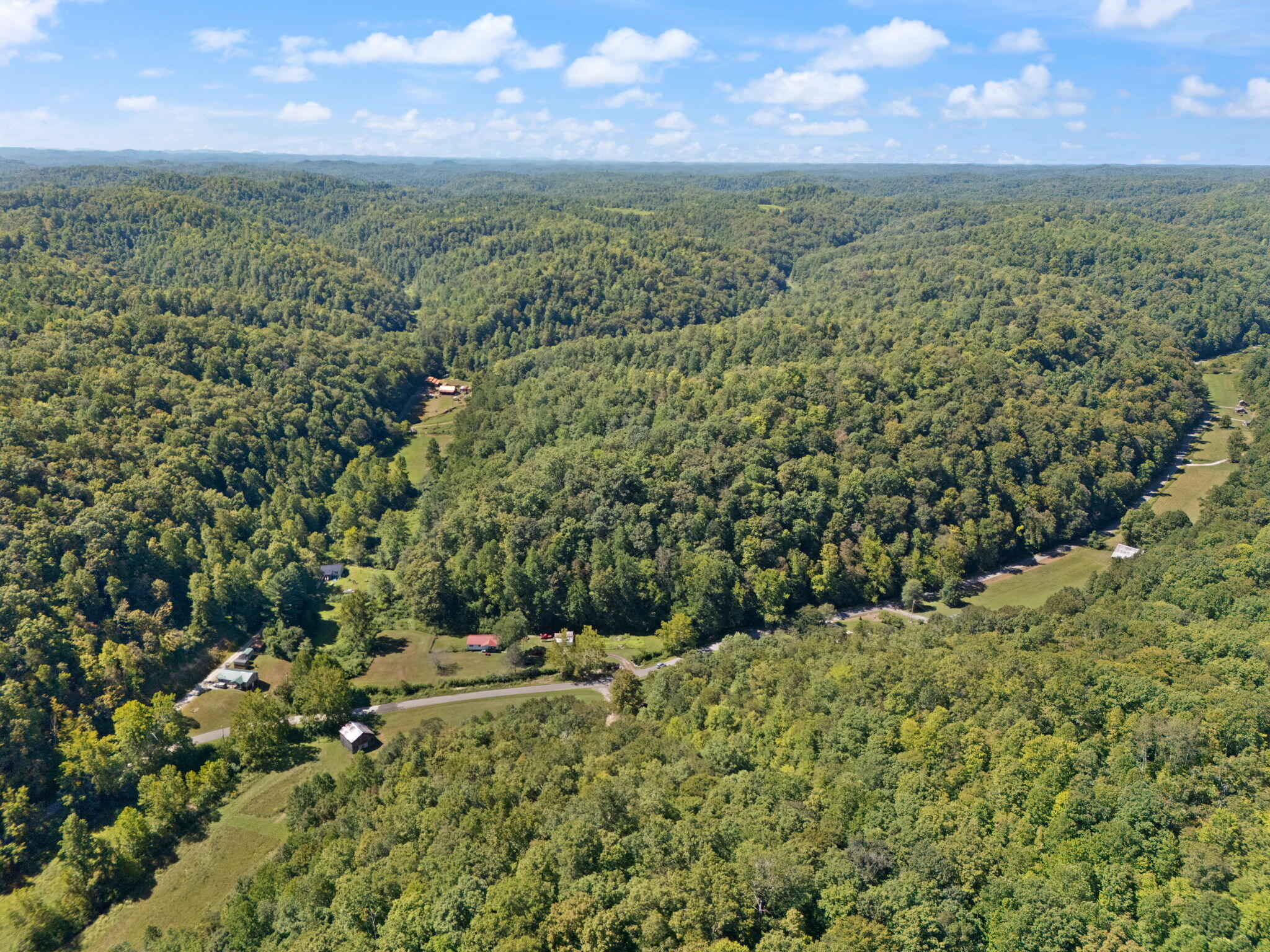 Sextons Creek, Kentucky, 40983, United States, 3 Bedrooms Bedrooms, ,2 BathroomsBathrooms,Residential,For Sale,1938834