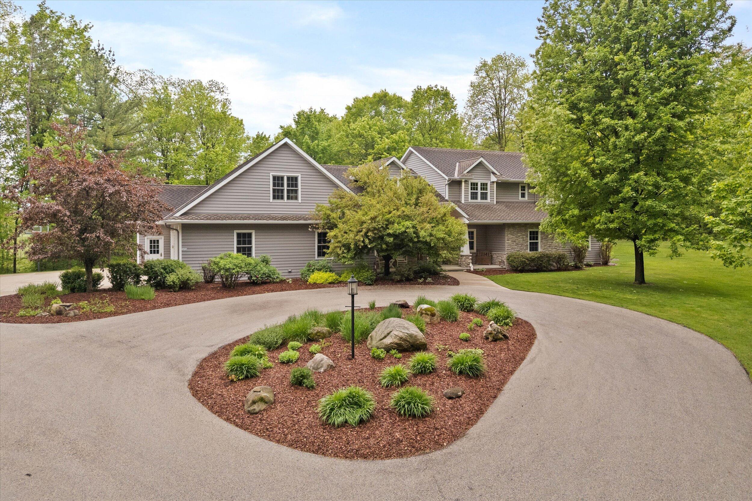 West Bend, Wisconsin, 53095, United States, 4 Bedrooms Bedrooms, ,4 BathroomsBathrooms,Residential,For Sale,1847652