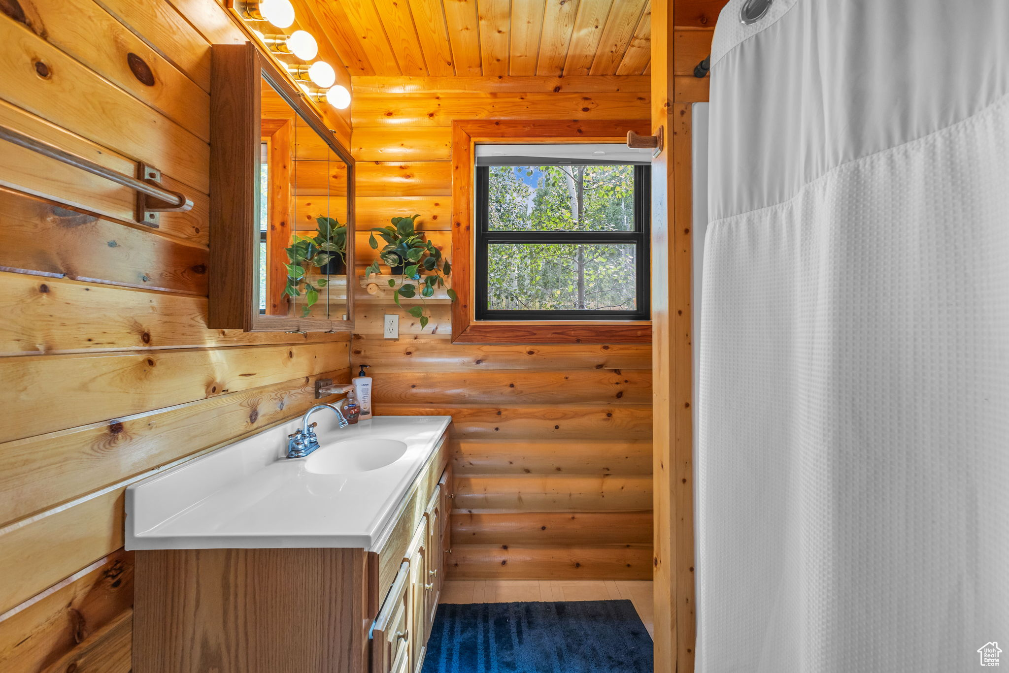Heber City, Utah, 84032, United States, 3 Bedrooms Bedrooms, ,1 BathroomBathrooms,Residential,For Sale,1913395