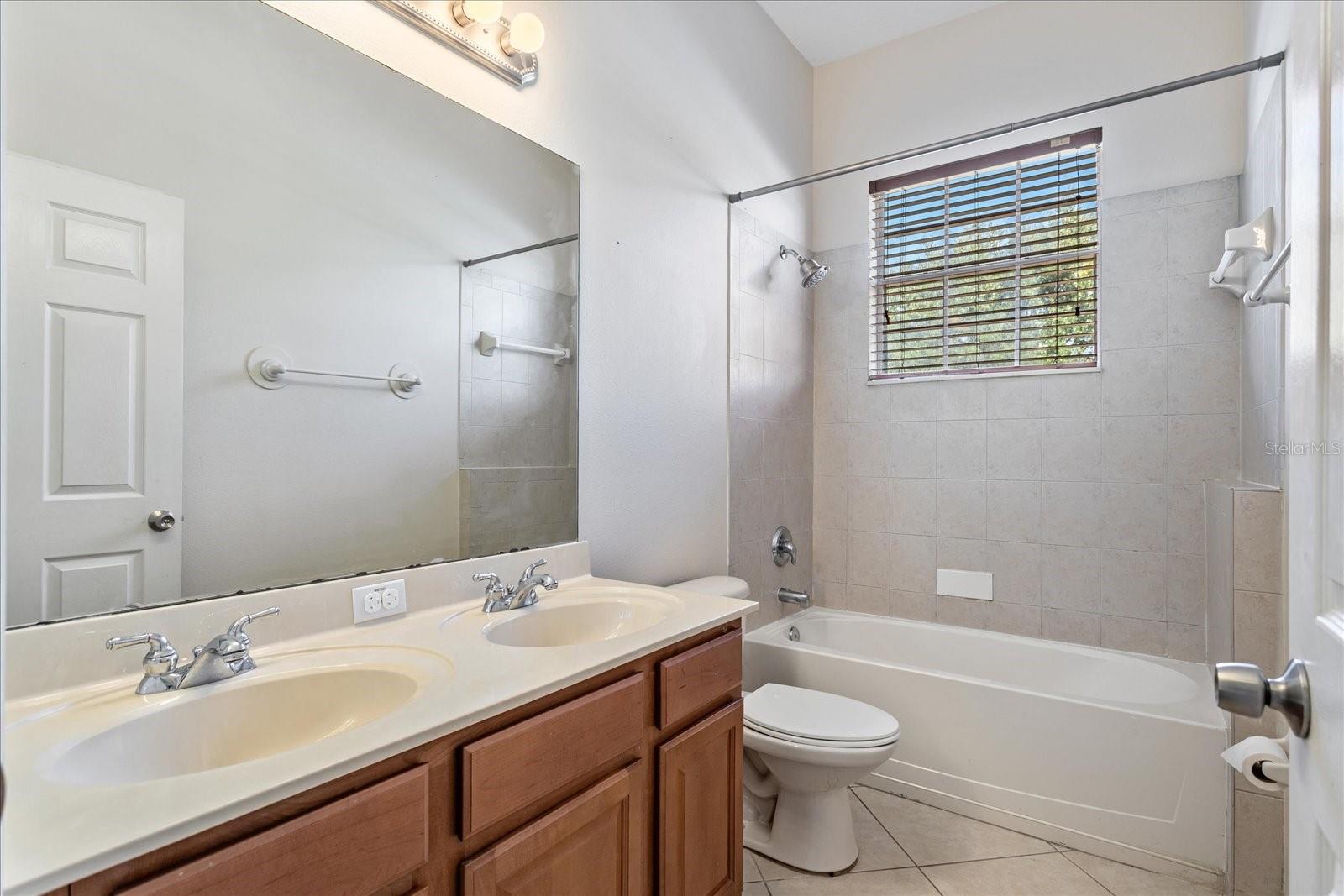 ORLANDO, Florida, 32829, United States, 4 Bedrooms Bedrooms, ,2 BathroomsBathrooms,Residential,For Sale,2001201