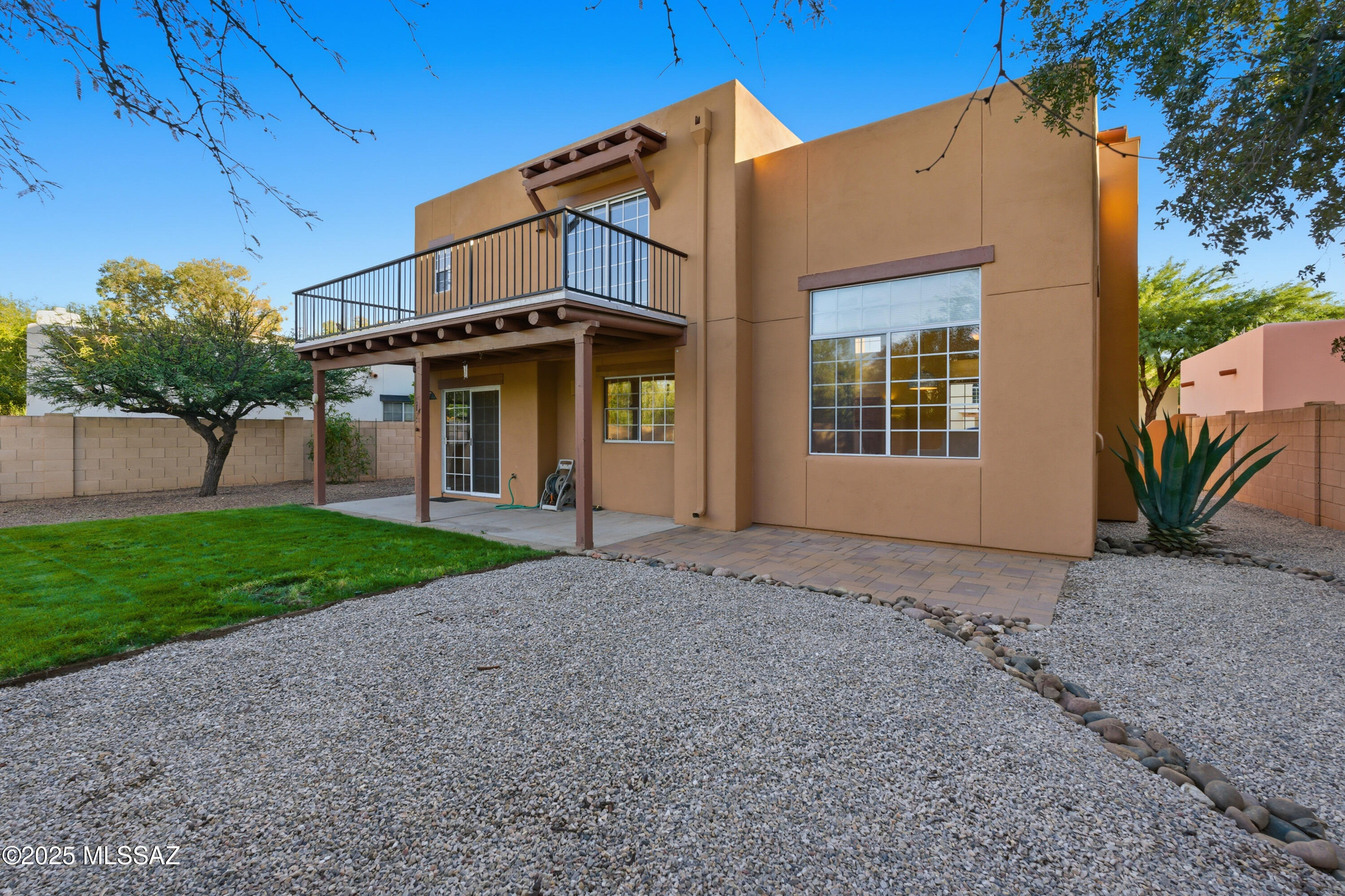 Tucson, Arizona, 85712, United States, 4 Bedrooms Bedrooms, ,3 BathroomsBathrooms,Residential,For Sale,1989179