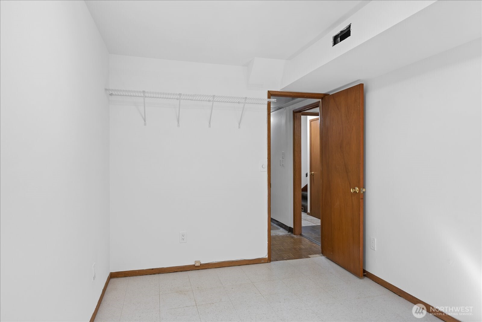 Edmonds, Washington, 98026, United States, 3 Bedrooms Bedrooms, ,1 BathroomBathrooms,Residential,For Sale,1950976