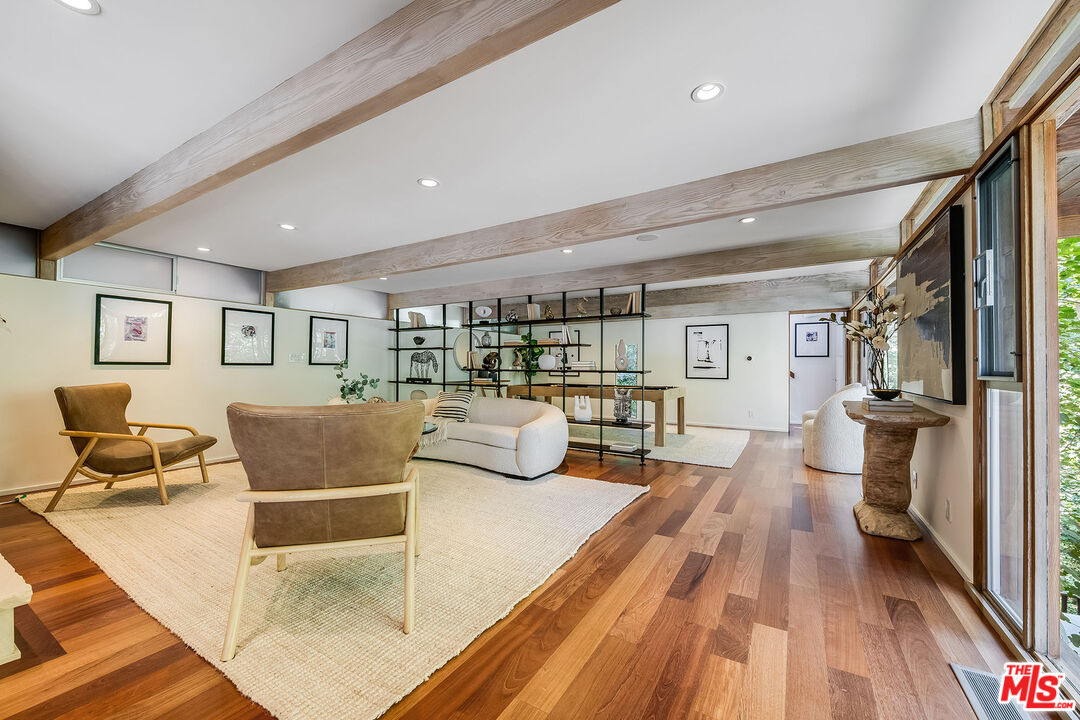 Santa Monica, California, 90402, United States, 7 Bedrooms Bedrooms, ,7 BathroomsBathrooms,Residential,For Sale,1940009