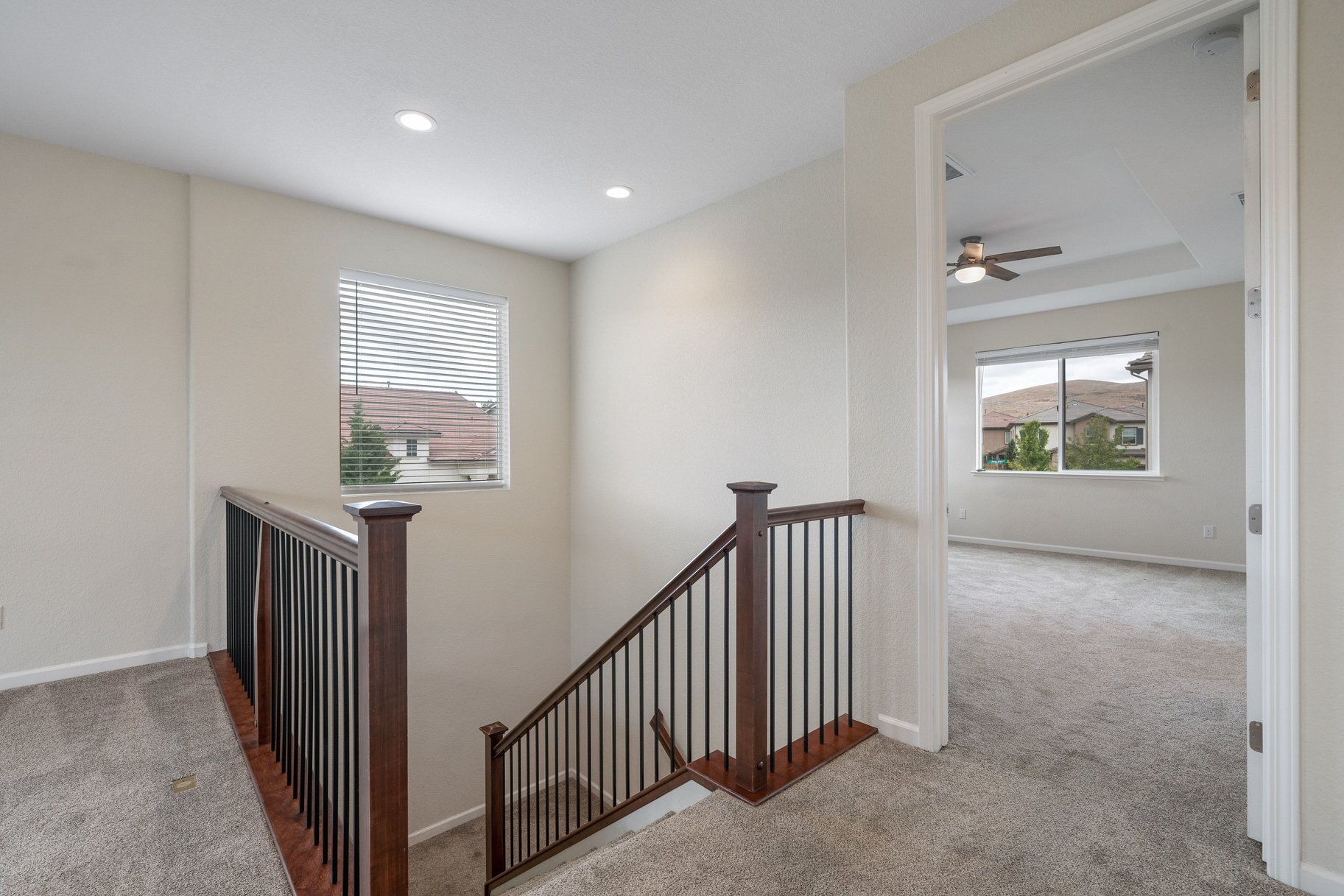  Two Story Walking Distance to Red Hawk Golf Course - 物件實景