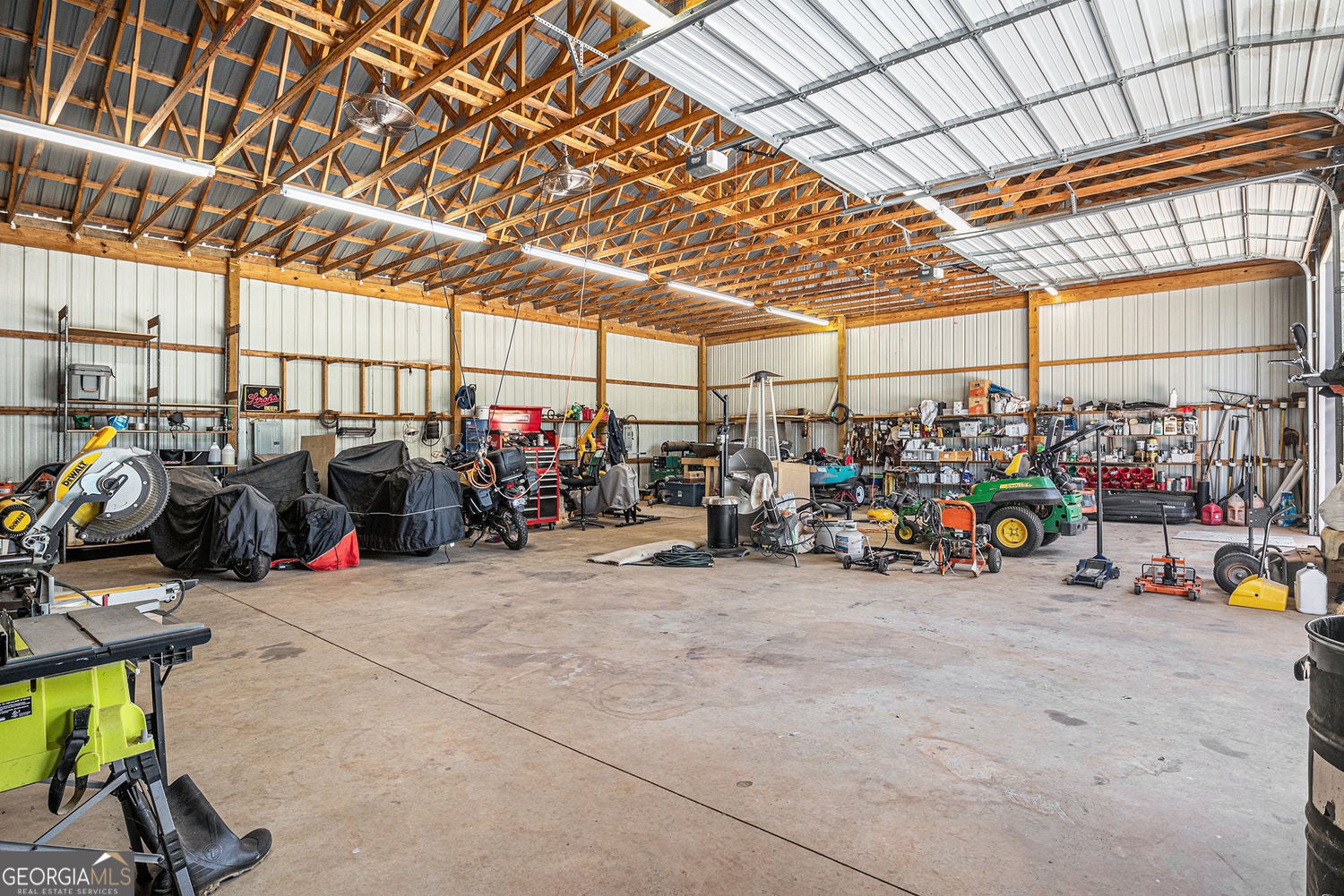 Elberton, Georgia, 30635, United States, 3 Bedrooms Bedrooms, ,4 BathroomsBathrooms,Residential,For Sale,1952014