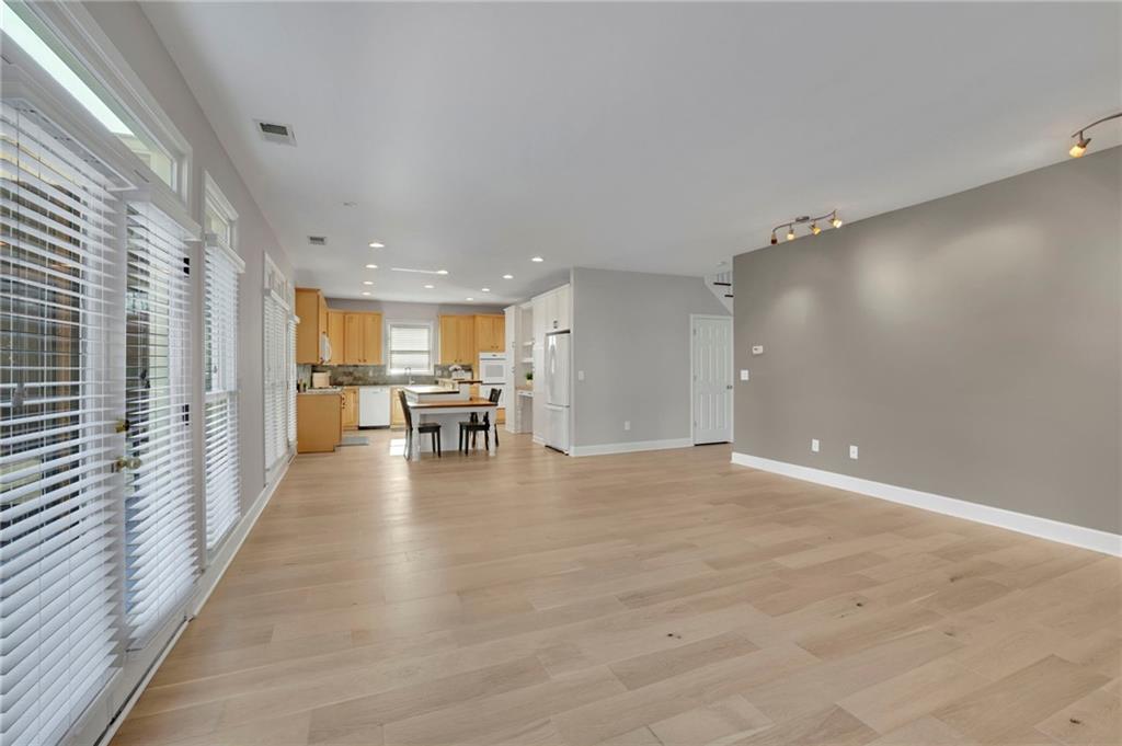 Marietta, Georgia, 30066, United States, 4 Bedrooms Bedrooms, ,3 BathroomsBathrooms,Residential,For Sale,2003100