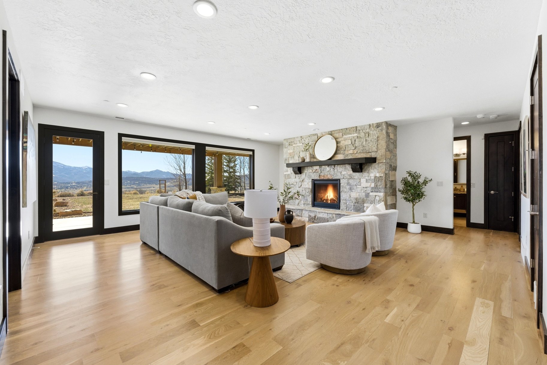  Beautiful Home with Forever Unobstructed Views on 10 Acres - 物件實景