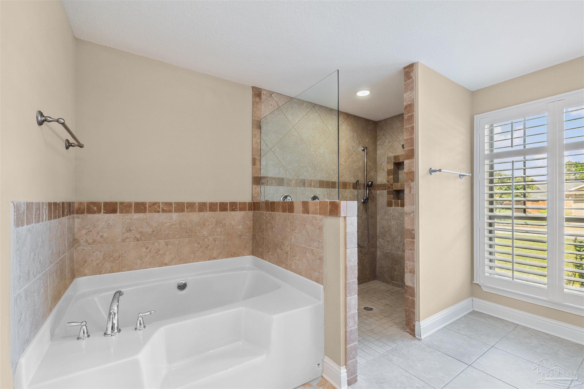 Navarre, Florida, 32566, United States, 4 Bedrooms Bedrooms, ,3 BathroomsBathrooms,Residential,For Sale,1892074