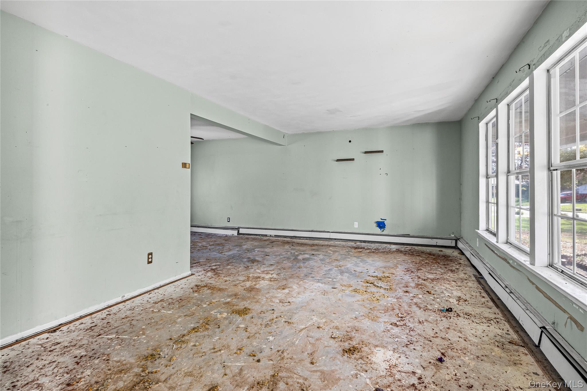 Coram, New York, 11727, United States, 5 Bedrooms Bedrooms, ,4 BathroomsBathrooms,Residential,For Sale,1993887