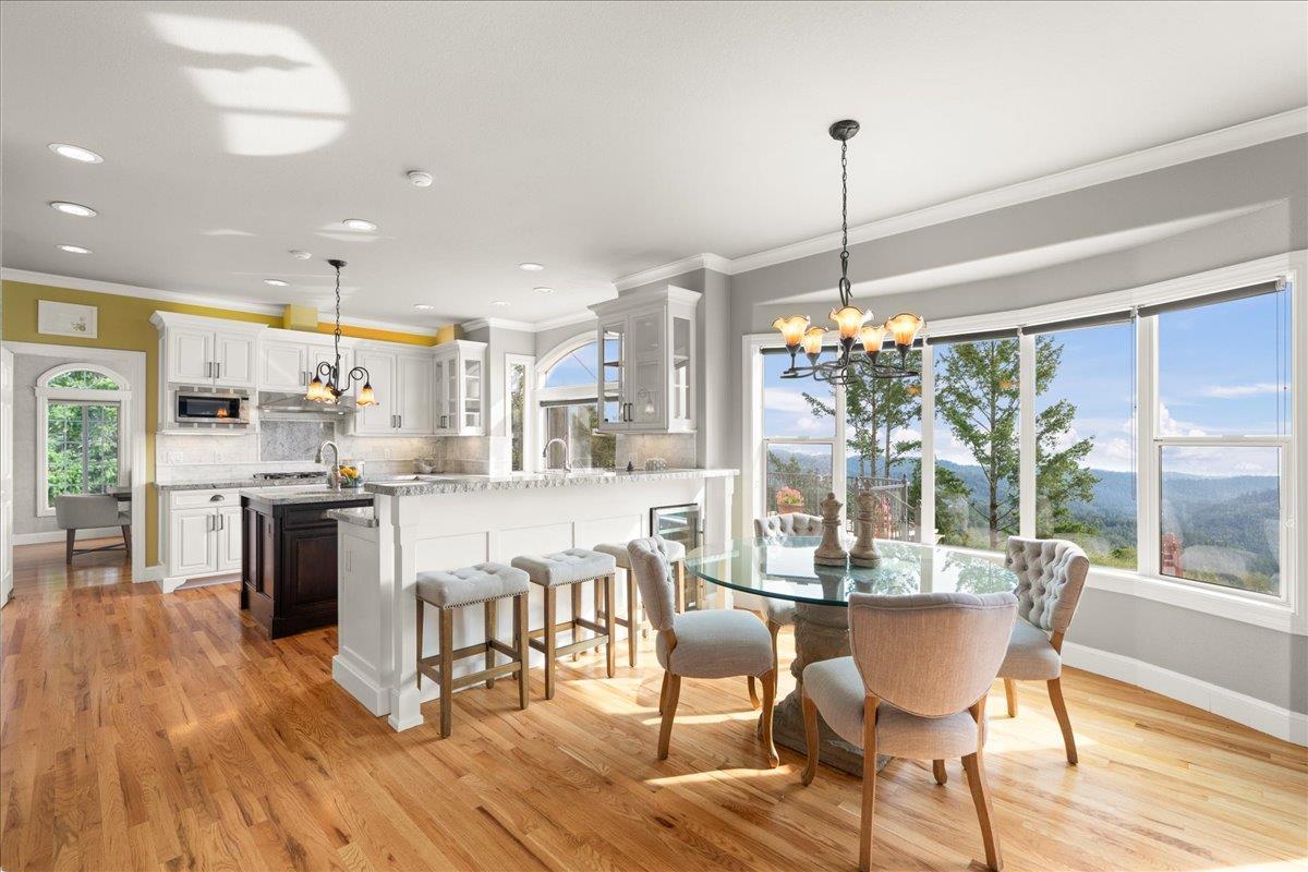 Los Gatos, California, 95033, United States, 5 Bedrooms Bedrooms, ,4 BathroomsBathrooms,Residential,For Sale,1744780