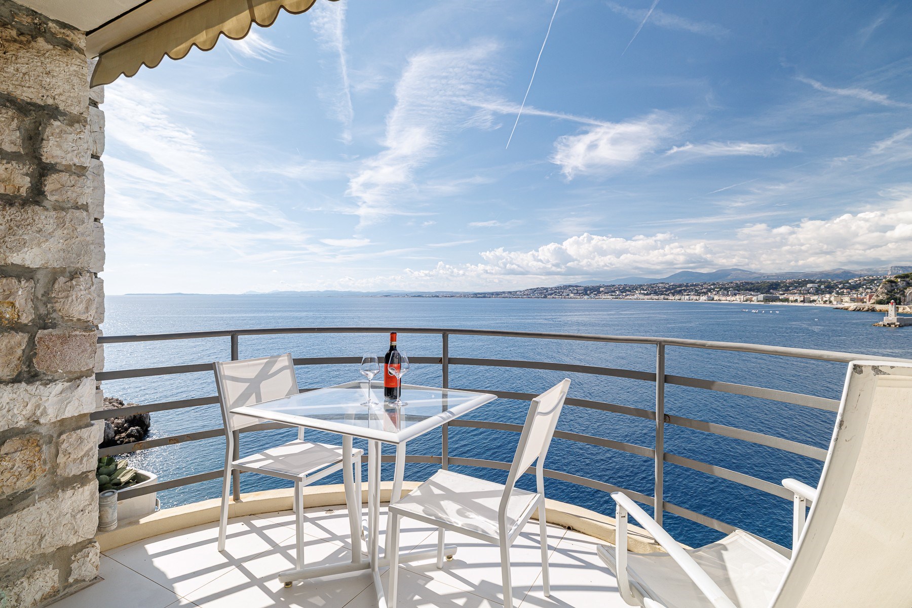  Luxury seafront apartment in Nice – 2 bedrooms, views over the Baie des Anges - 物件實景