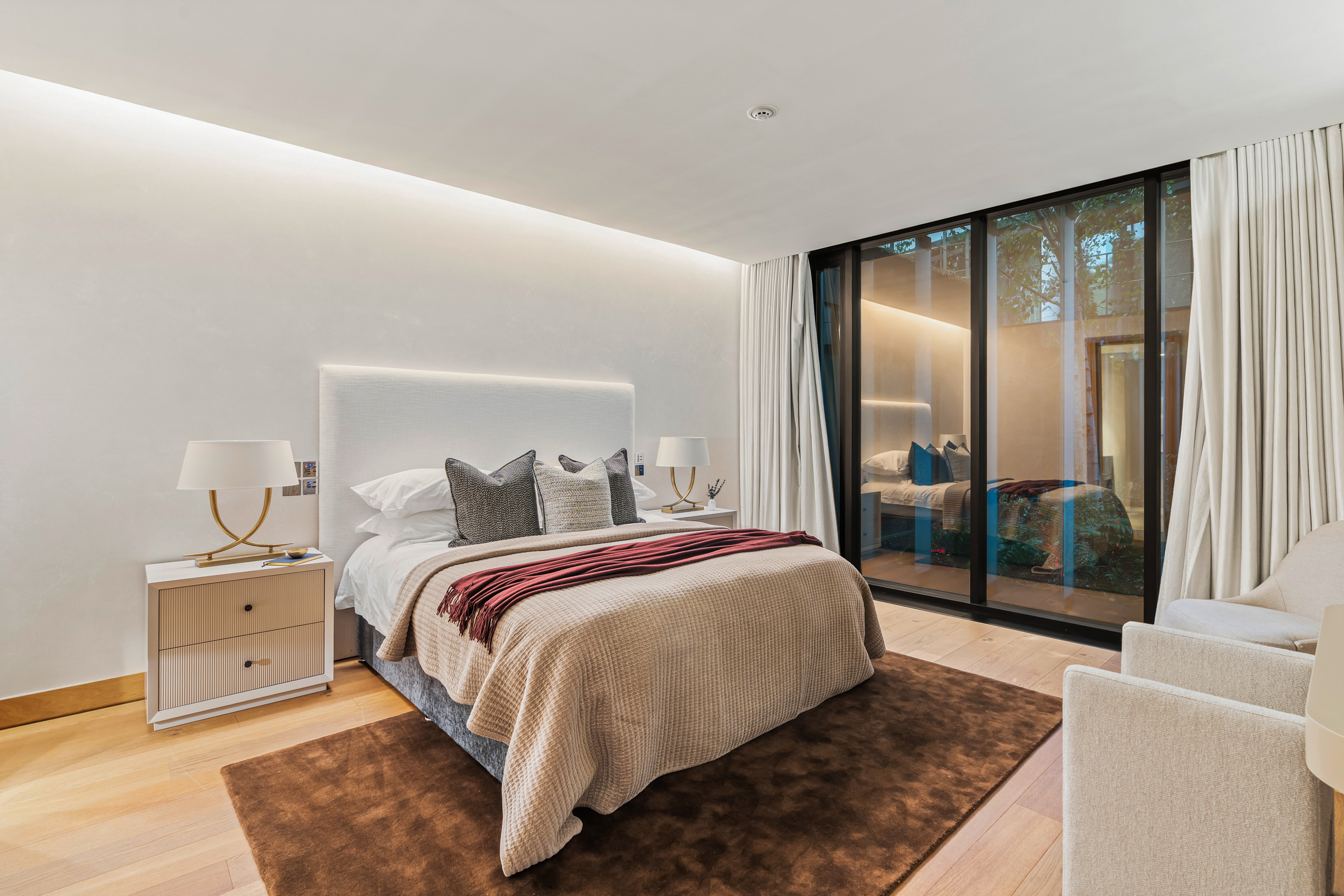  A Contemporary Two-Bedroom Residence With Private Terrace - 物件實景