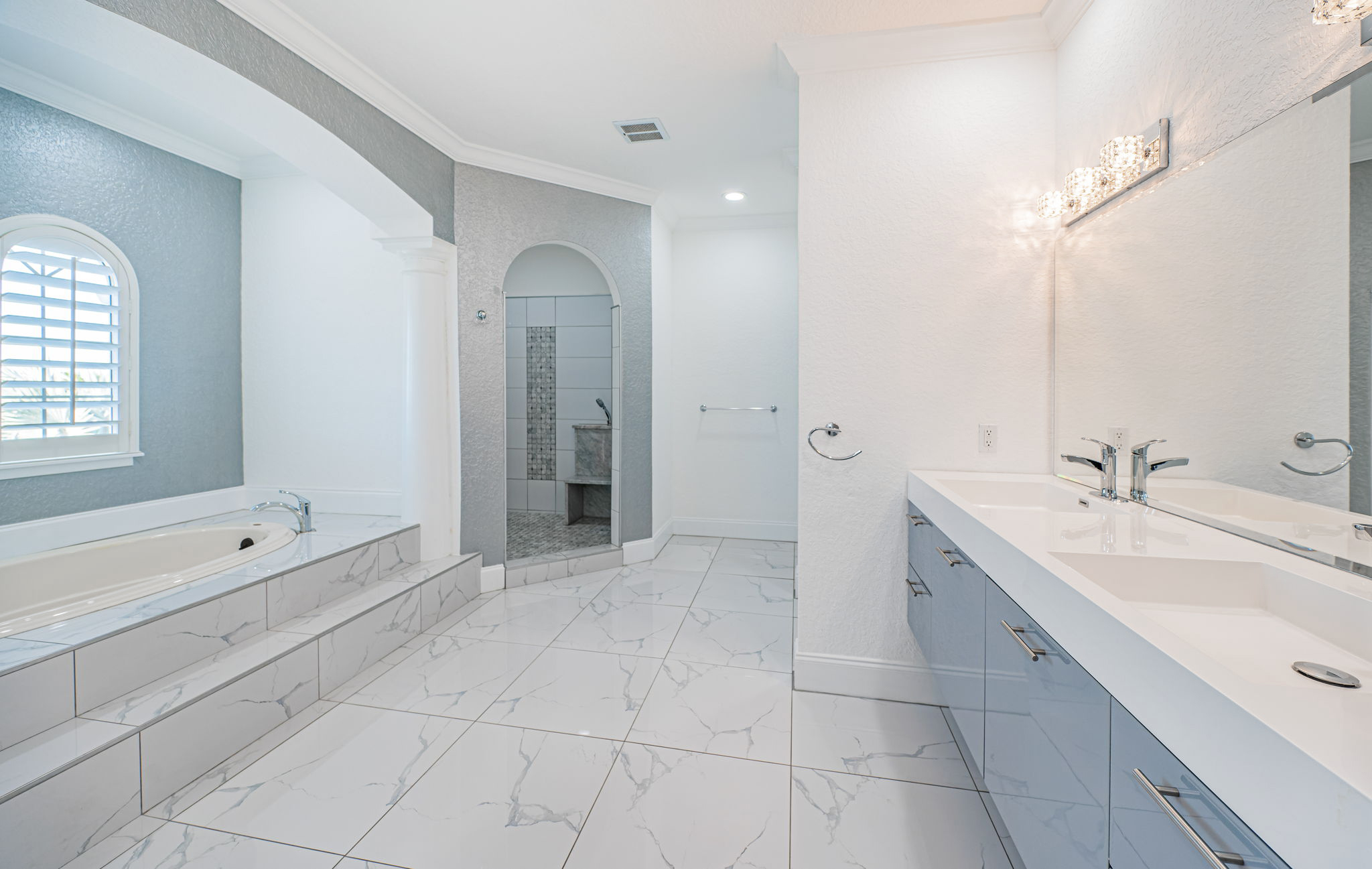 St Petersburg, Florida, 33707, United States, 4 Bedrooms Bedrooms, ,3 BathroomsBathrooms,Residential,For Sale,1992370