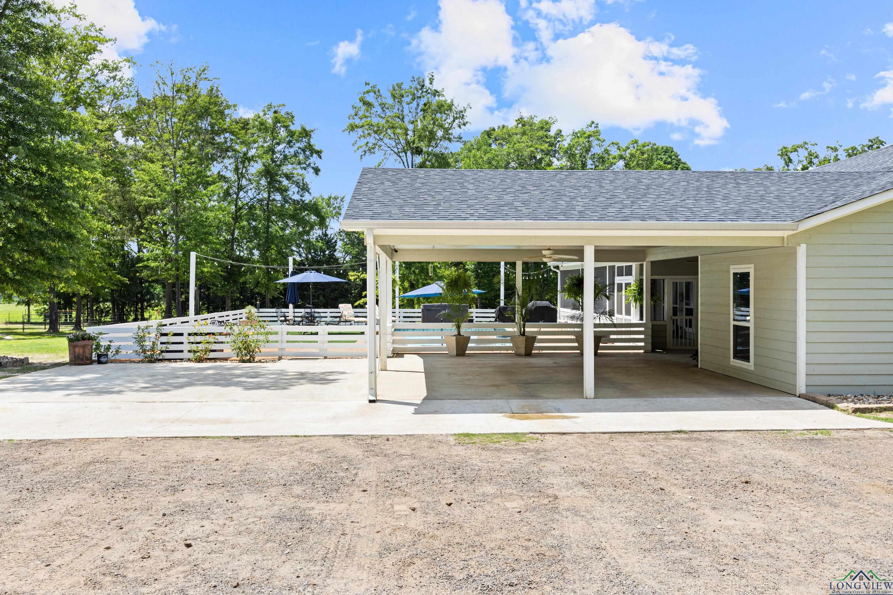 Winona, Texas, 75792, United States, 3 Bedrooms Bedrooms, ,2 BathroomsBathrooms,Residential,For Sale,1866525