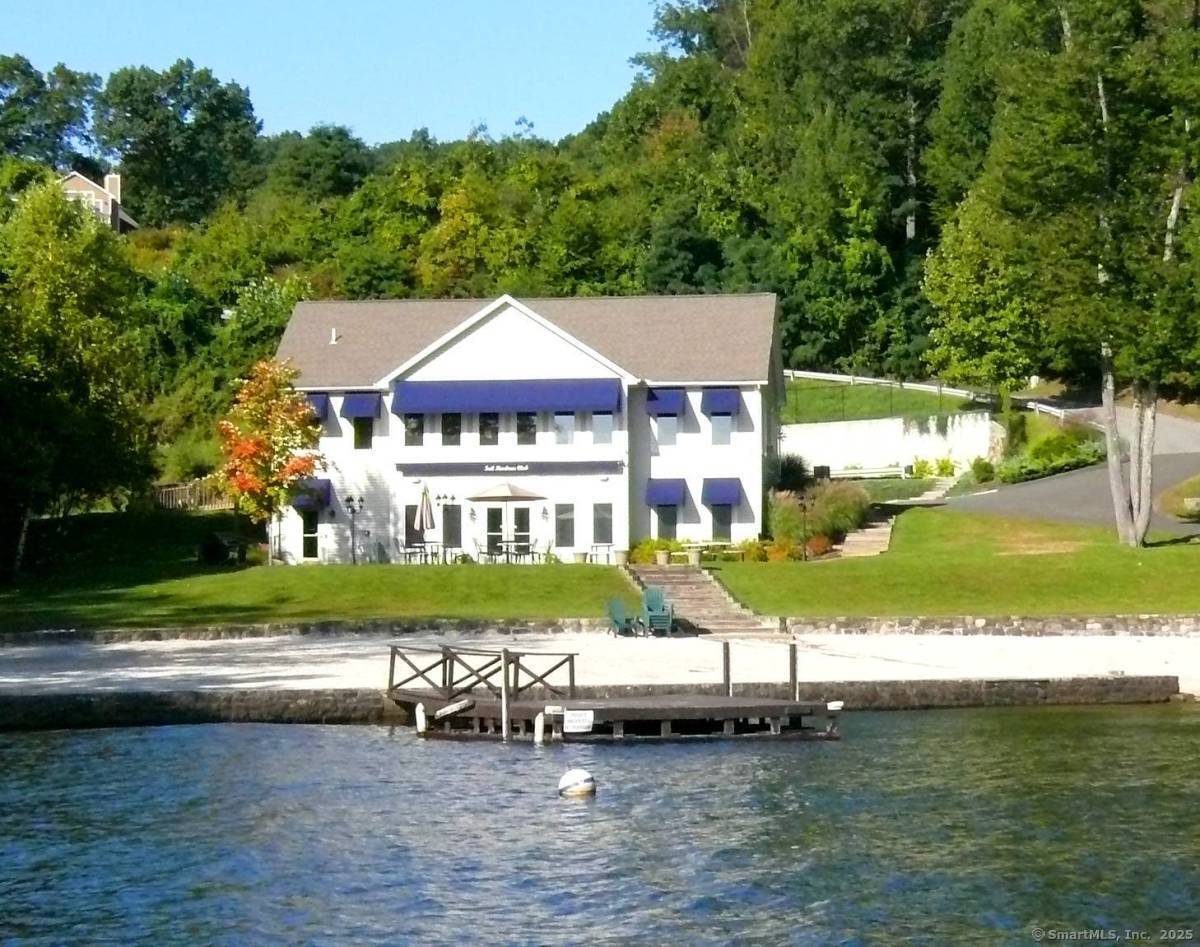 New Fairfield, Connecticut, 06812, United States, 4 Bedrooms Bedrooms, ,6 BathroomsBathrooms,Residential,For Sale,1949816