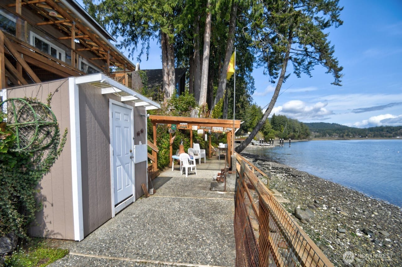Brinnon, Washington, 98320, United States, 2 Bedrooms Bedrooms, ,Residential,For Sale,1771053