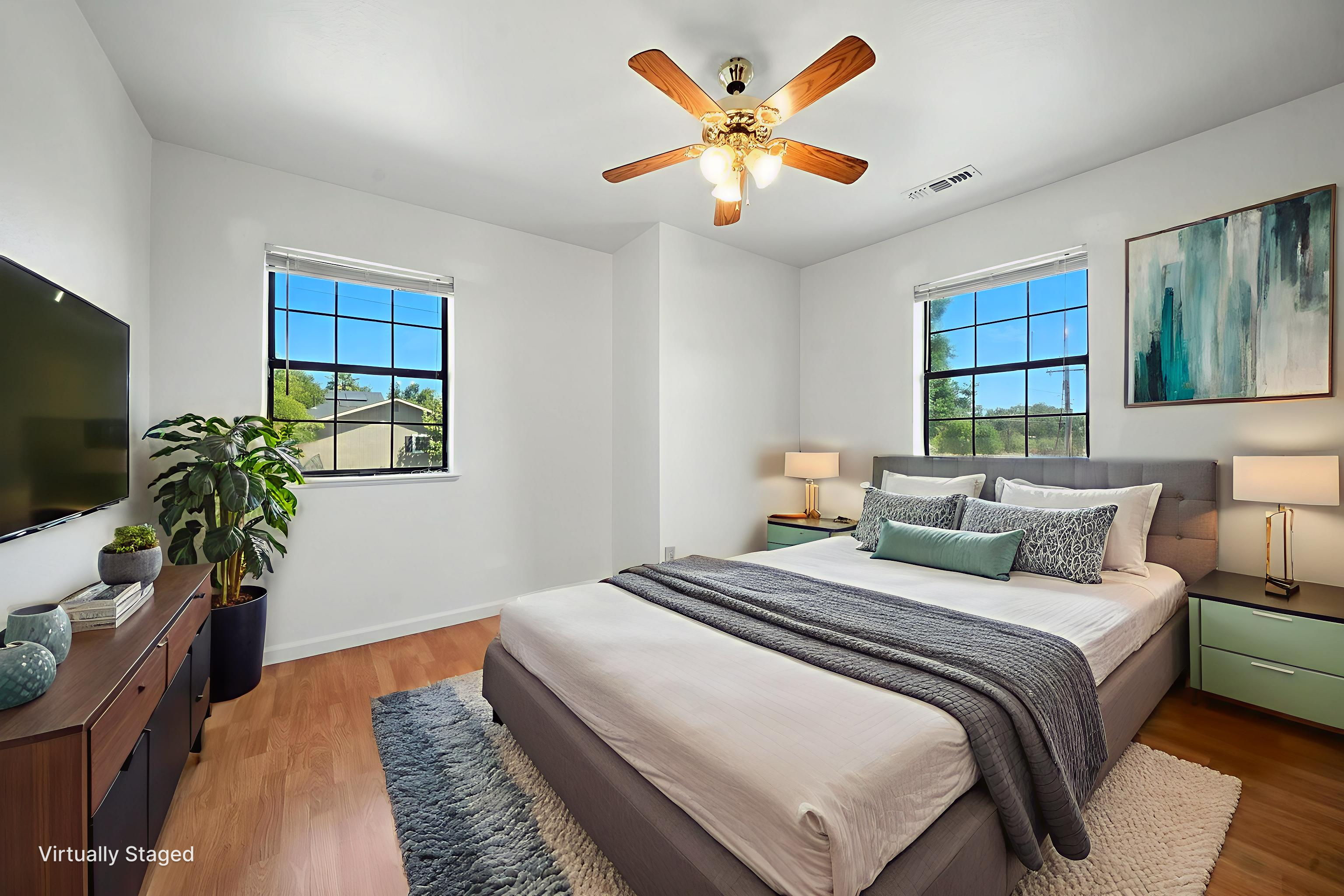  5 Bedrooms + Many Upgrades + Owned Solar - 物件實景