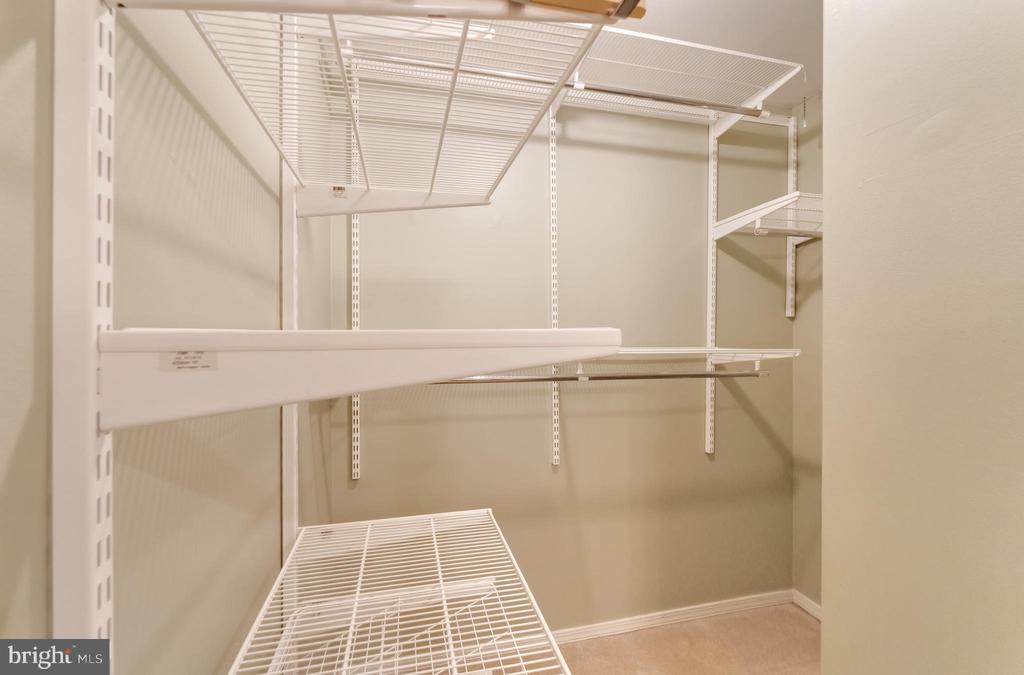 Reston, Virginia, 20194, United States, 3 Bedrooms Bedrooms, ,4 BathroomsBathrooms,Residential,For Sale,1942632