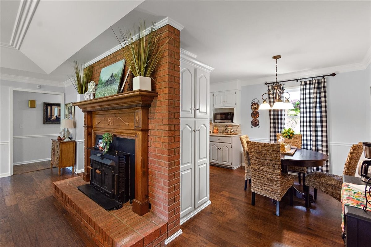 Five Points, Tennessee, 38457, United States, 4 Bedrooms Bedrooms, ,4 BathroomsBathrooms,Residential,For Sale,1902817