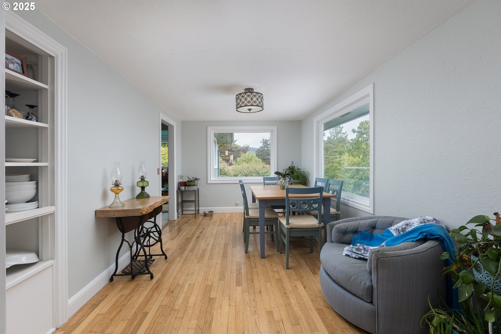 Lincoln City, Oregon, 97367, United States, 2 Bedrooms Bedrooms, ,1 BathroomBathrooms,Residential,For Sale,1736931