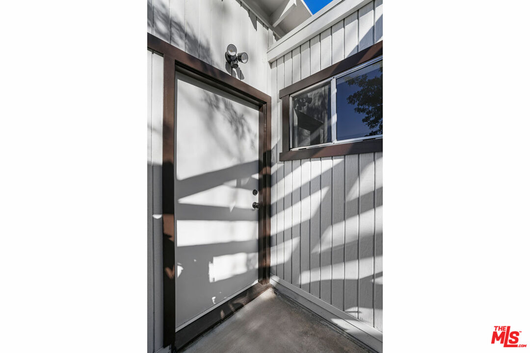 Los Angeles, California, 90041, United States, 3 Bedrooms Bedrooms, ,3 BathroomsBathrooms,Residential,For Sale,2001865