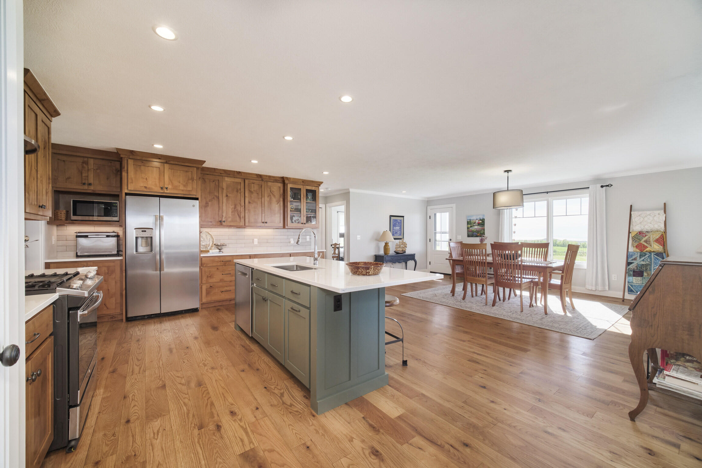 Manistee, Michigan, 49660, United States, 3 Bedrooms Bedrooms, ,2 BathroomsBathrooms,Residential,For Sale,2049083