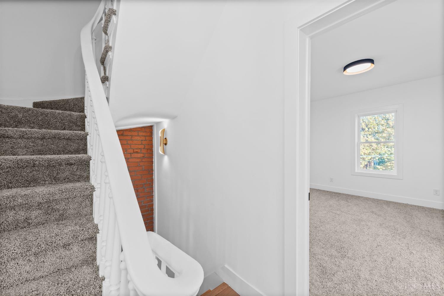 Cincinnati, Ohio, 45207, United States, 3 Bedrooms Bedrooms, ,3 BathroomsBathrooms,Residential,For Sale,1993082