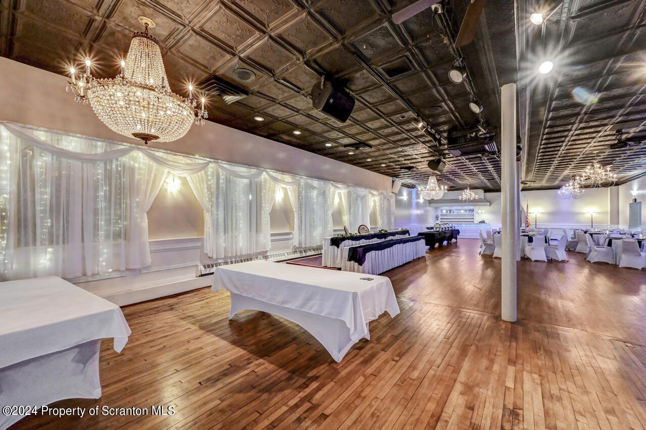 Olyphant, Pennsylvania, 18447, United States, ,Residential,For Sale,1996736