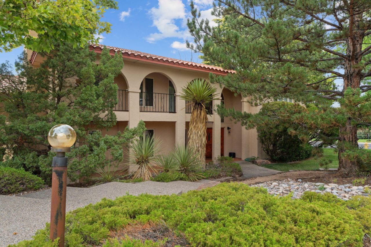 Albuquerque, New Mexico, 87111, United States, 4 Bedrooms Bedrooms, ,3 BathroomsBathrooms,Residential,For Sale,1906383
