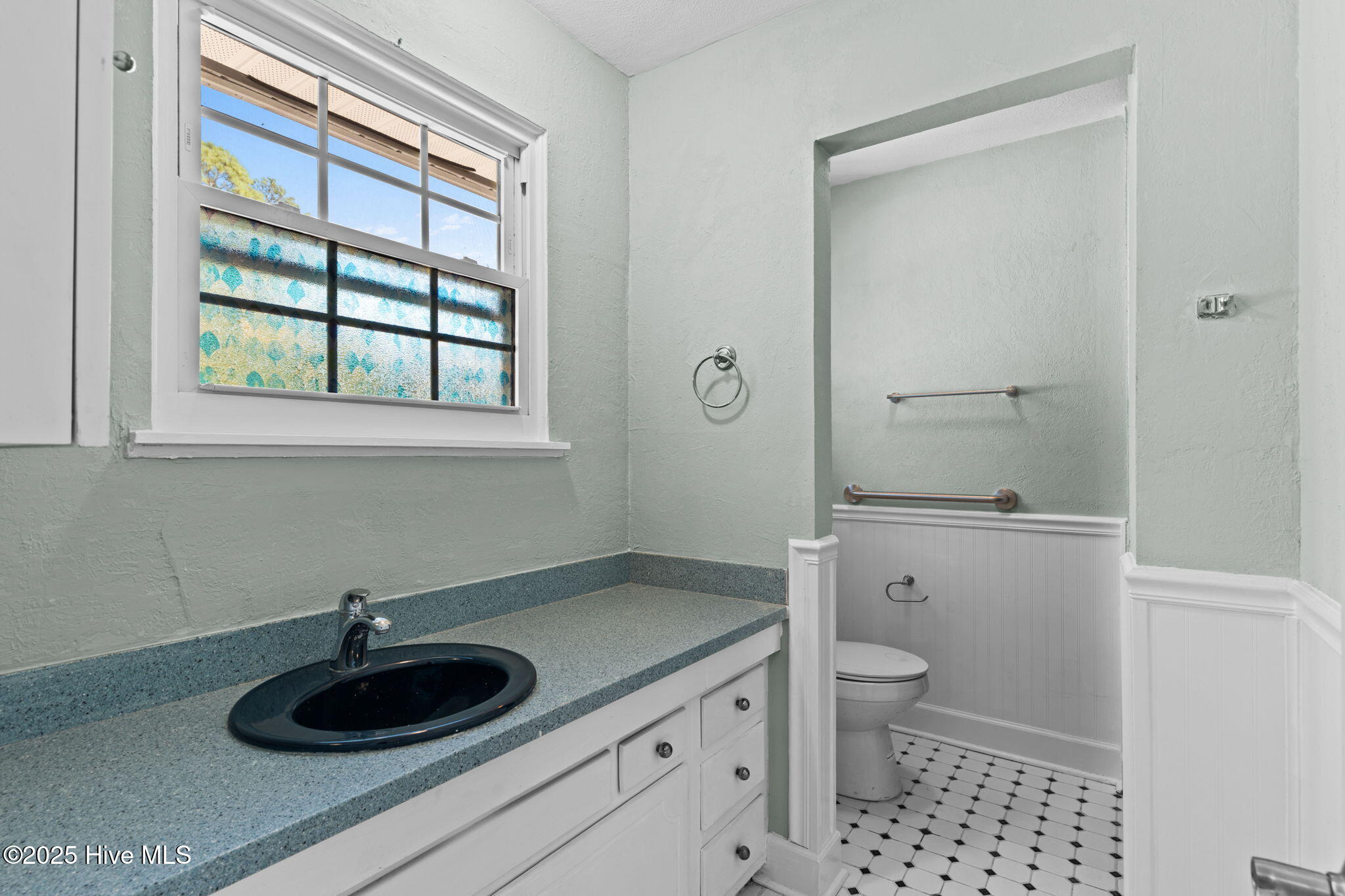 Southport, North Carolina, 28461, United States, 3 Bedrooms Bedrooms, ,2 BathroomsBathrooms,Residential,For Sale,1999197