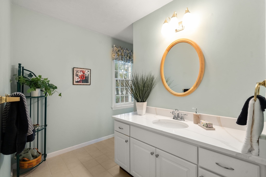 Marlborough, Massachusetts, 01752, United States, 4 Bedrooms Bedrooms, ,3 BathroomsBathrooms,Residential,For Sale,1995597