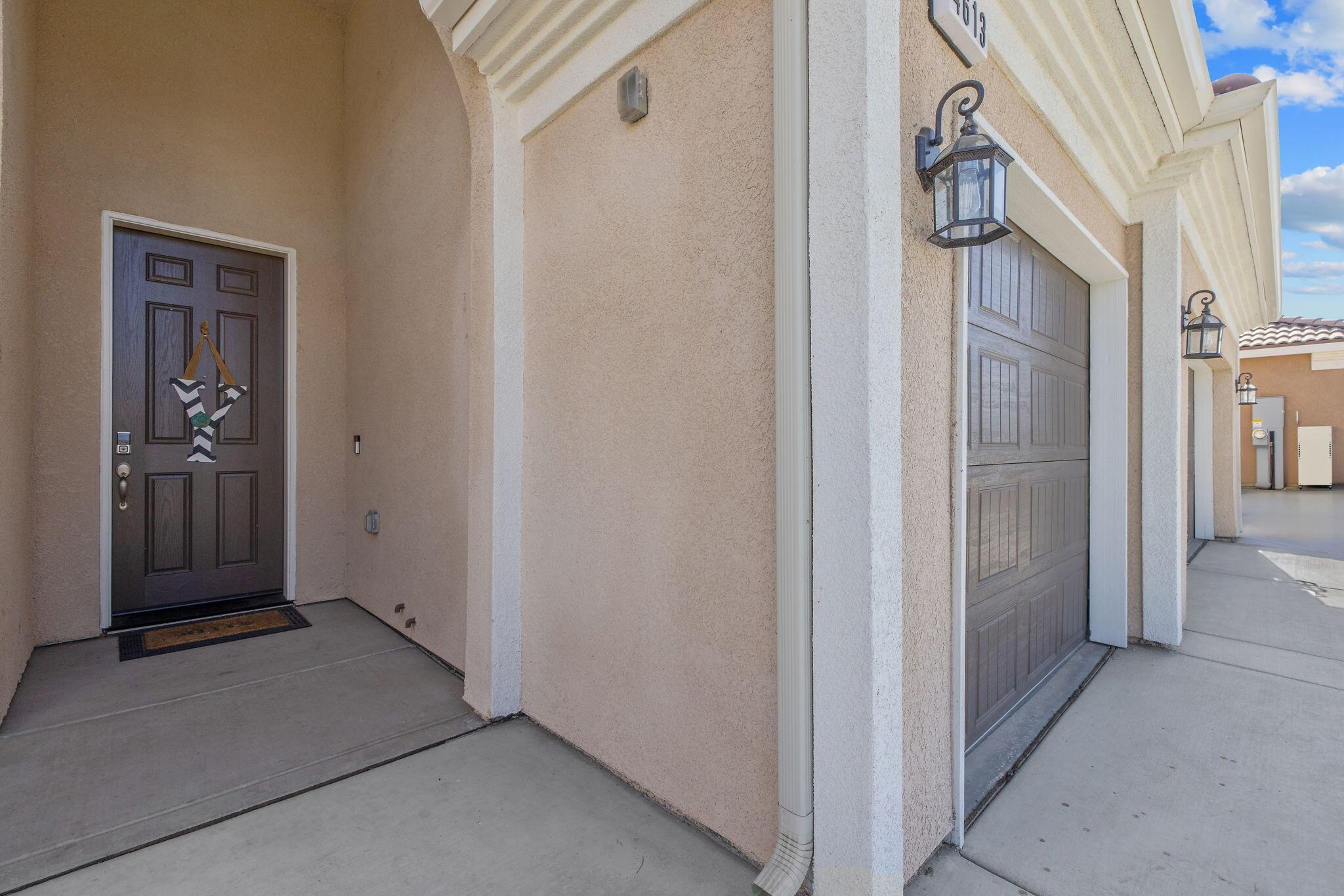 Visalia, California, 93291, United States, 4 Bedrooms Bedrooms, ,2 BathroomsBathrooms,Residential,For Sale,1927793