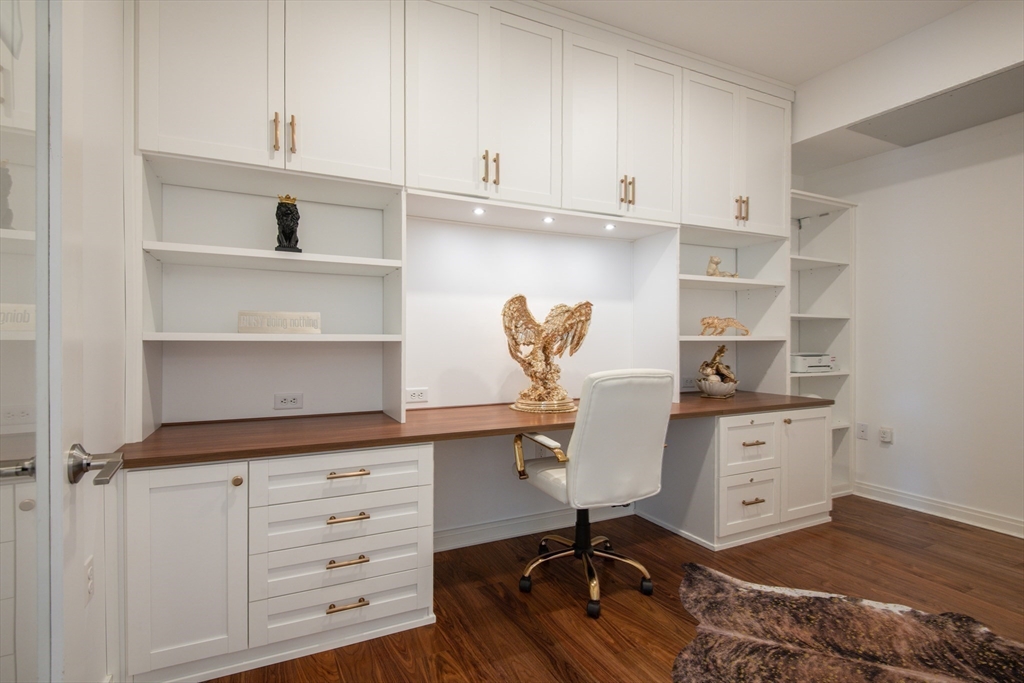 Boston, Massachusetts, 02130, United States, 3 Bedrooms Bedrooms, ,2 BathroomsBathrooms,Residential,For Sale,1885513