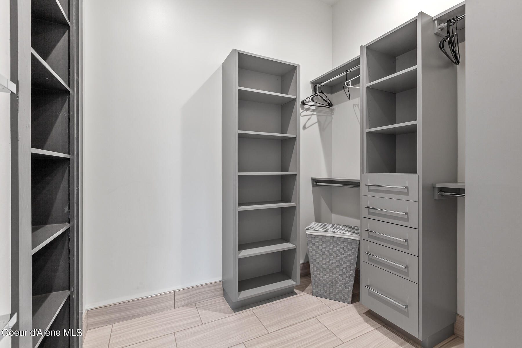 Coeur d'Alene, Idaho, 83814, United States, 4 Bedrooms Bedrooms, ,1 BathroomBathrooms,Residential,For Sale,1975946