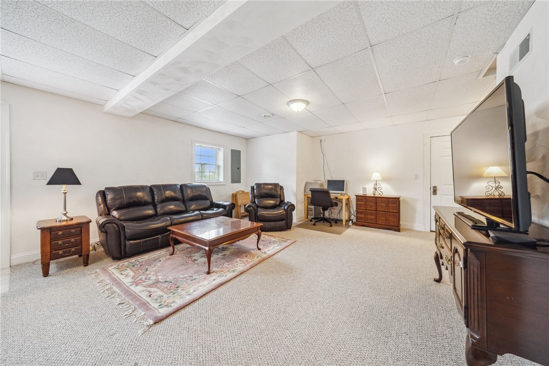 Penn Twp, Pennsylvania, 15644, United States, 4 Bedrooms Bedrooms, ,4 BathroomsBathrooms,Residential,For Sale,1975904