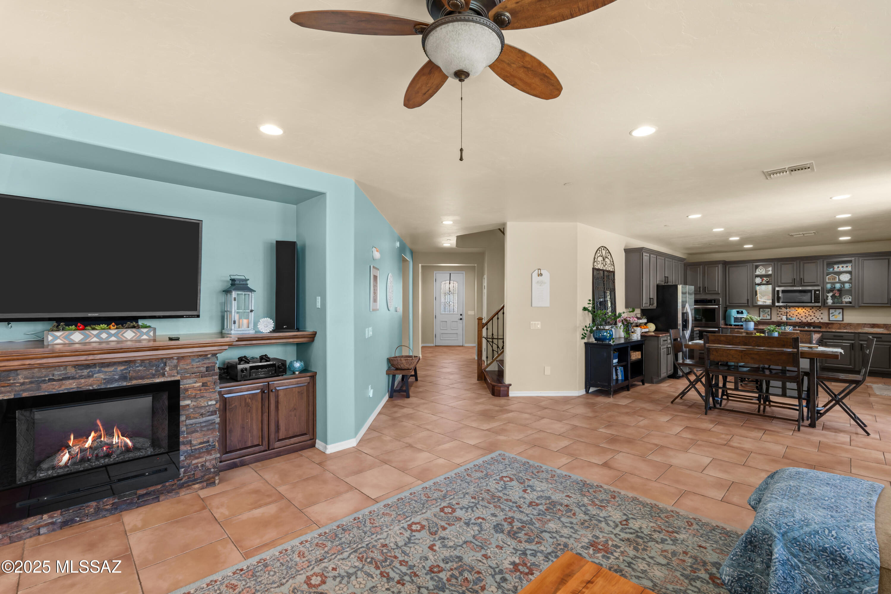 Sahuarita, Arizona, 85629, United States, 4 Bedrooms Bedrooms, ,3 BathroomsBathrooms,Residential,For Sale,1827979
