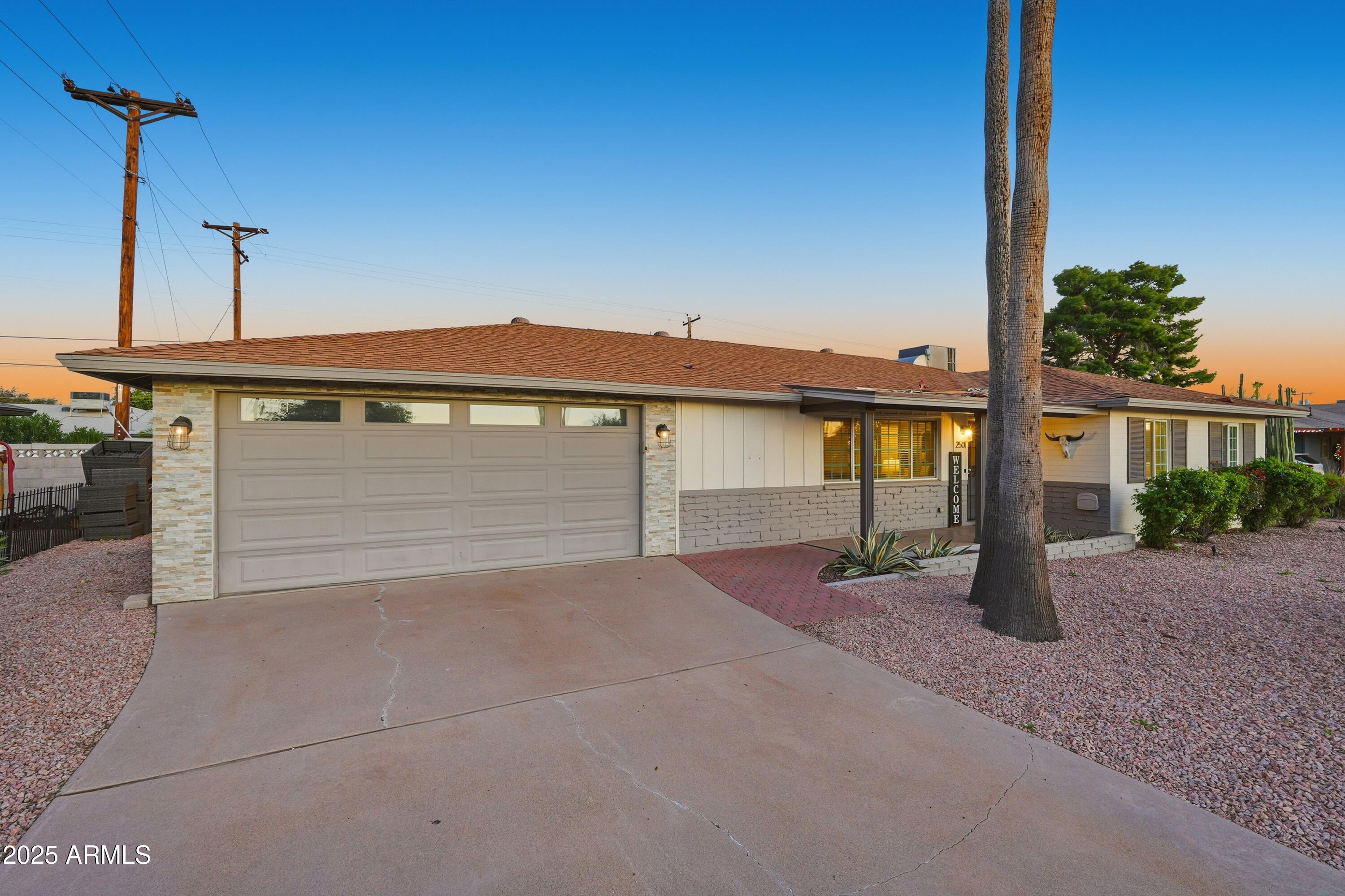 Scottsdale, Arizona, 85257, United States, 3 Bedrooms Bedrooms, ,2 BathroomsBathrooms,Residential,For Sale,2001826