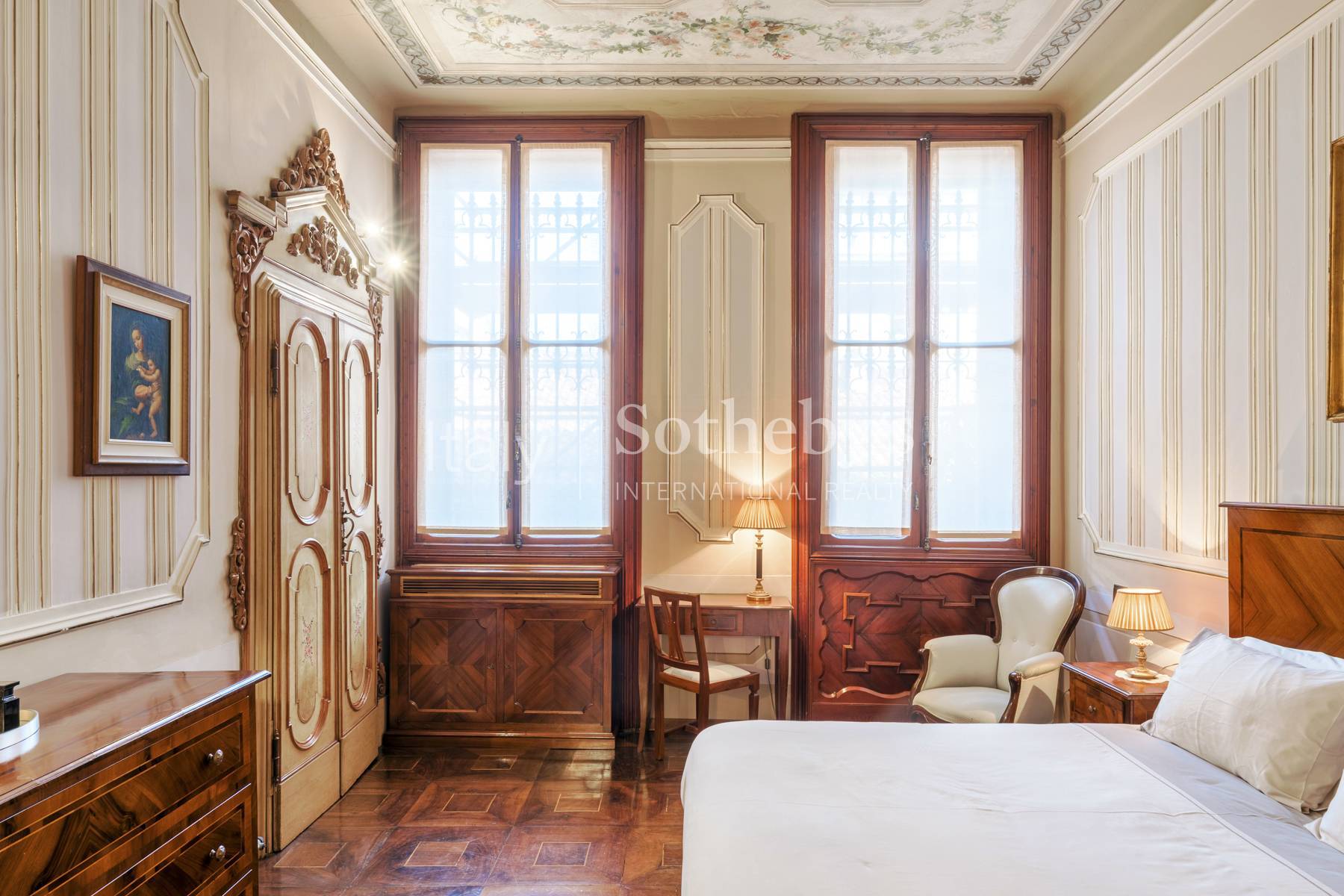  Iconic frescoed residence with terrace in Piazza delle Erbe - 物件實景