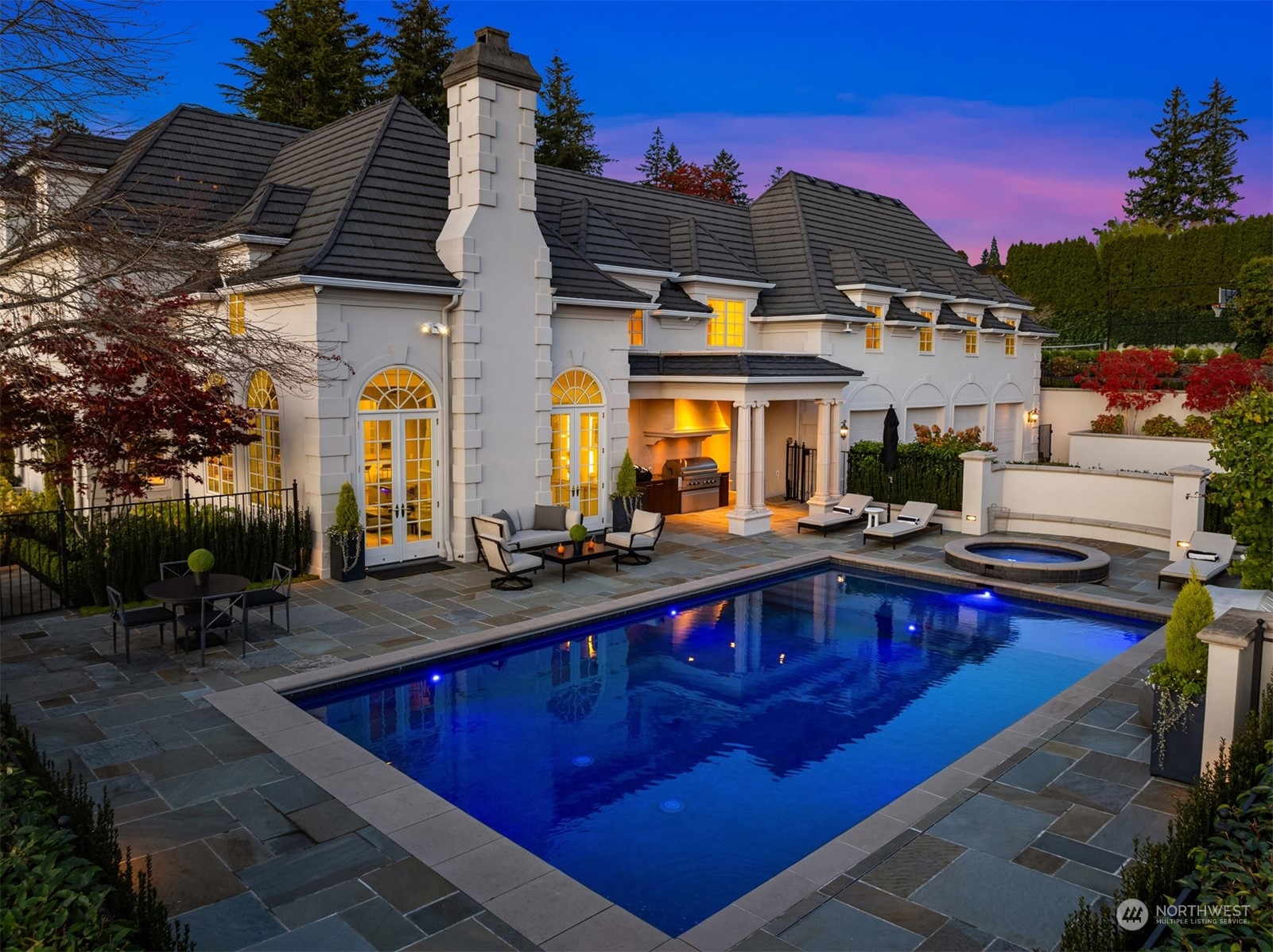 Clyde Hill, Washington, 98004, United States, 5 Bedrooms Bedrooms, ,4 BathroomsBathrooms,Residential,For Sale,1684635