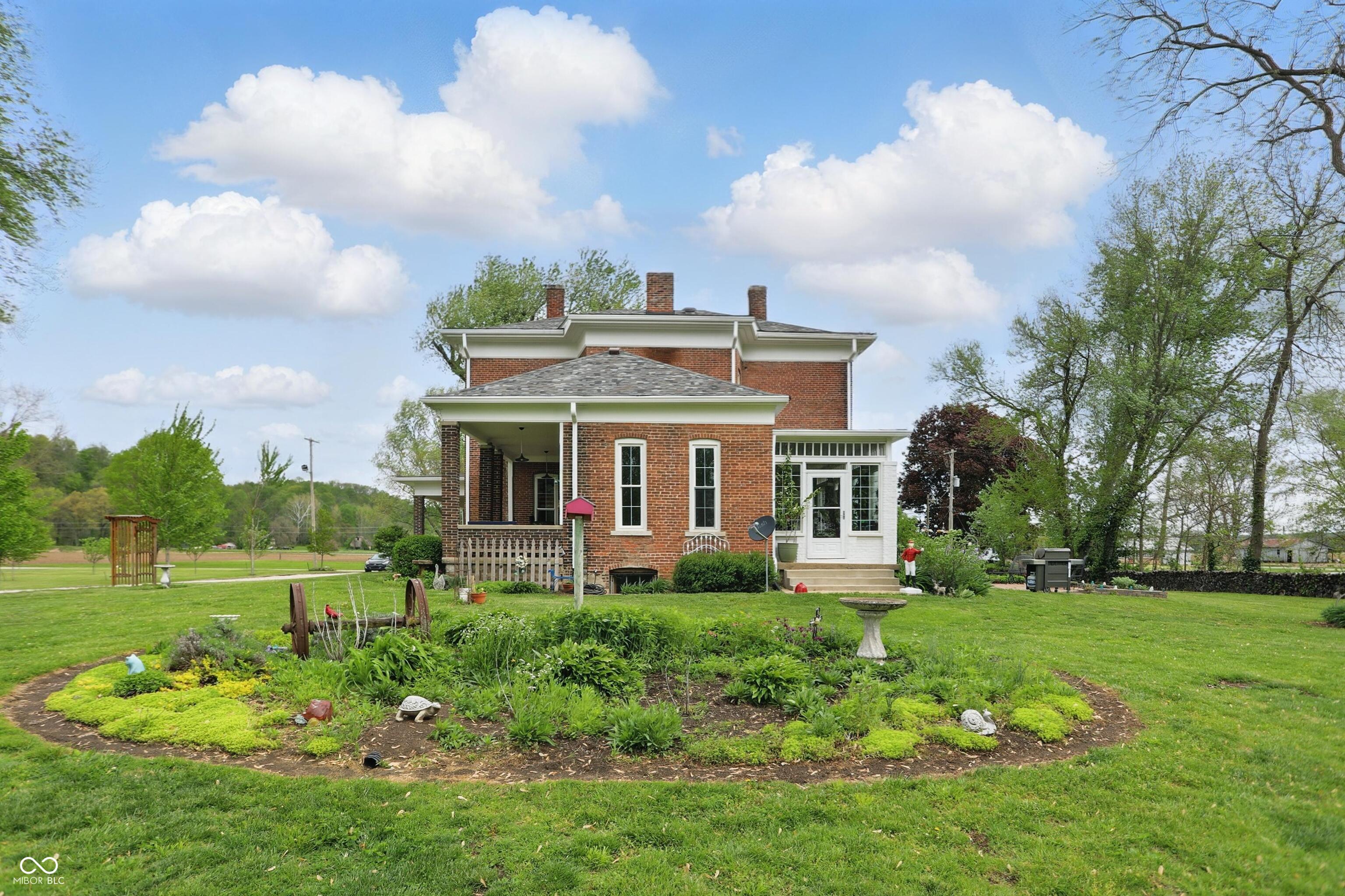 Paragon, Indiana, 46166, United States, 5 Bedrooms Bedrooms, ,2 BathroomsBathrooms,Residential,For Sale,1921702