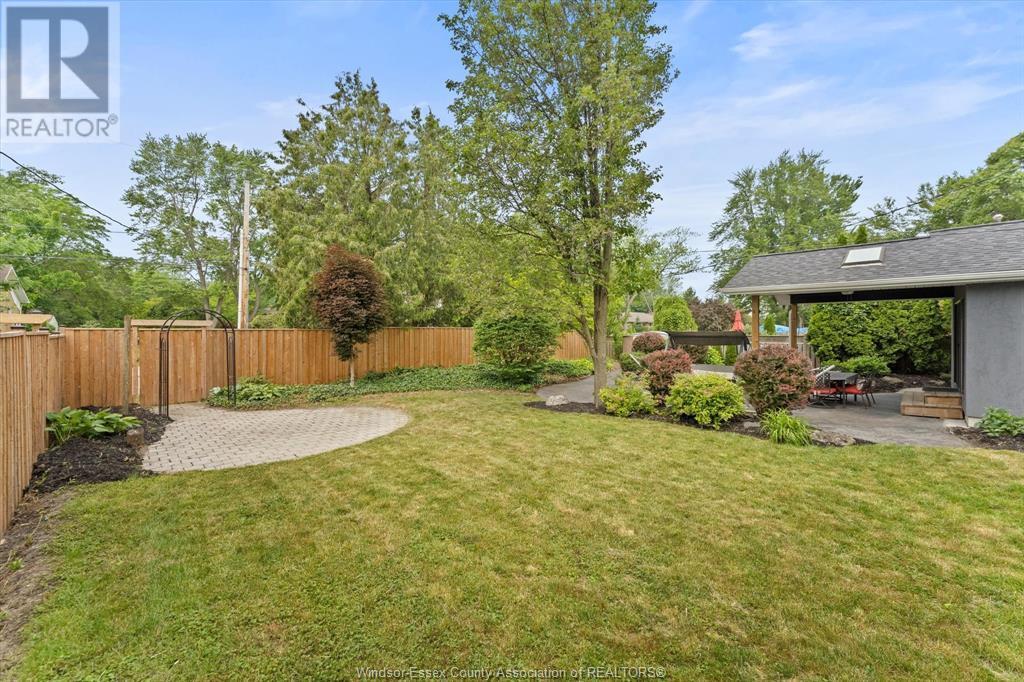 WINDSOR, Ontario, N8P 1C1, CA, 3 Bedrooms Bedrooms, ,2 BathroomsBathrooms,Residential,For Sale,1882295